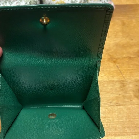 Authentic Louis Vuitton wallet Green EPI    Includes chain -with COA 
Like new - Picture 3 of 16